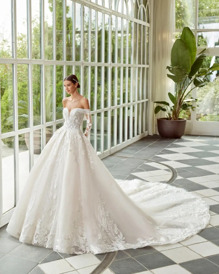 Luna Novias Zitye Default Thumbnail Image