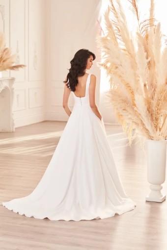 Paloma Blanca Style #4962 #2 thumbnail