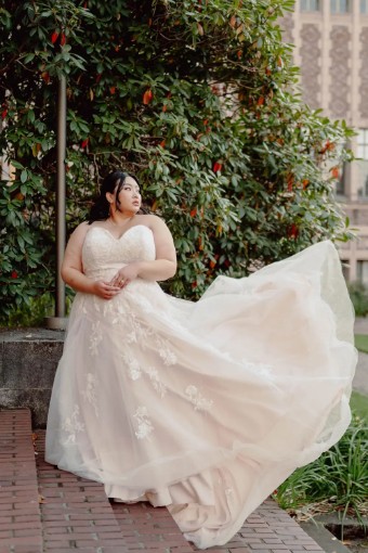 Stella York Style #7521 #12 thumbnail